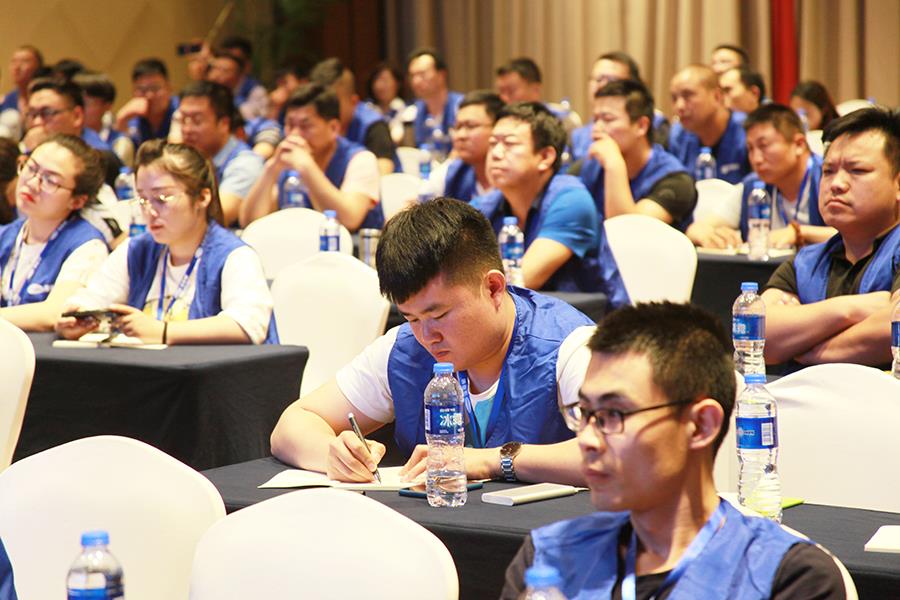 制定整套的管理培訓(xùn)方案